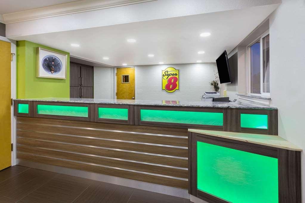 Red Roof Inn Huntsville, Al Interior photo